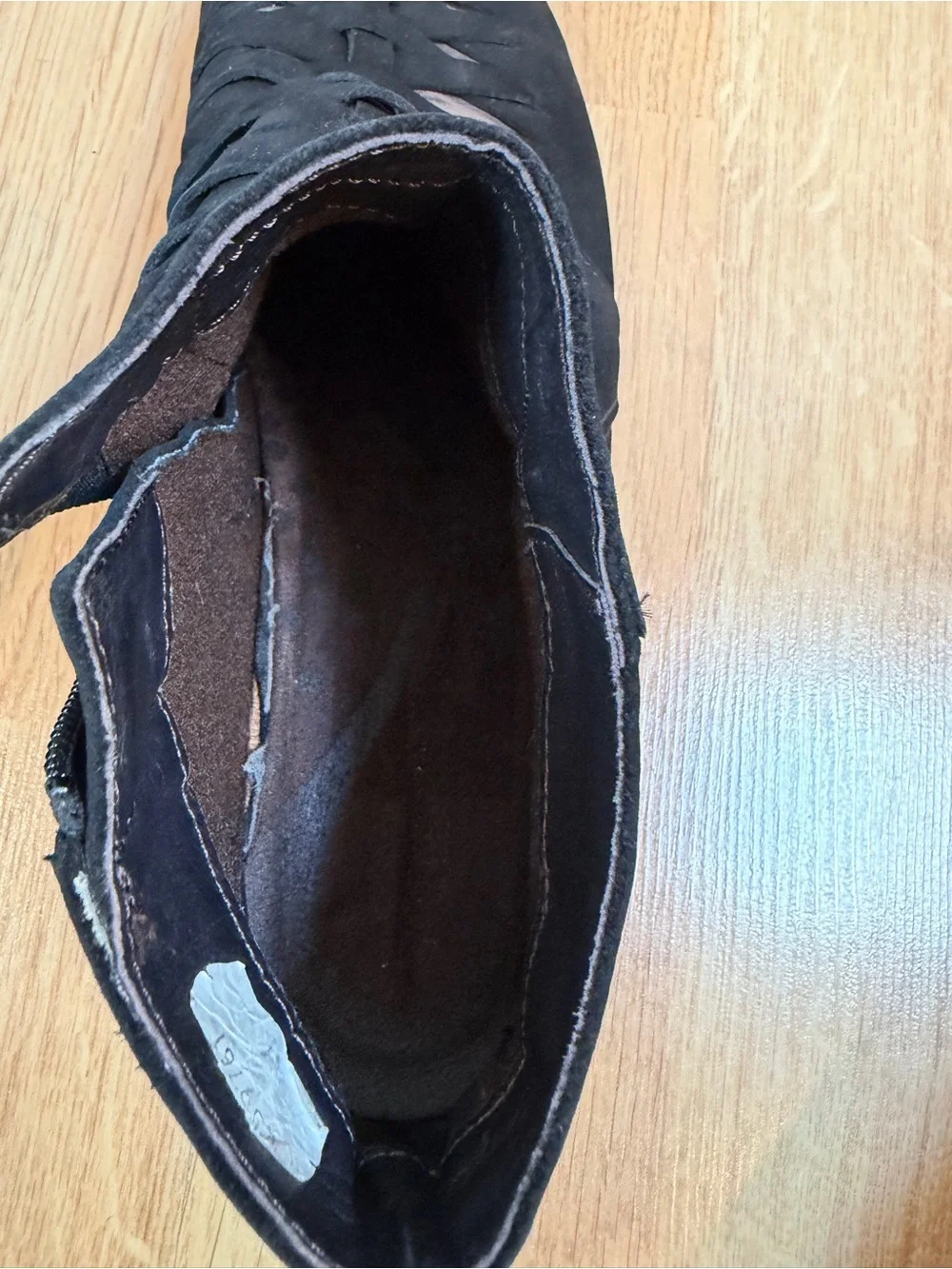 Naot Black Velvet Nubuck Leveche Ankle Boots Size 41 (10/10.5)